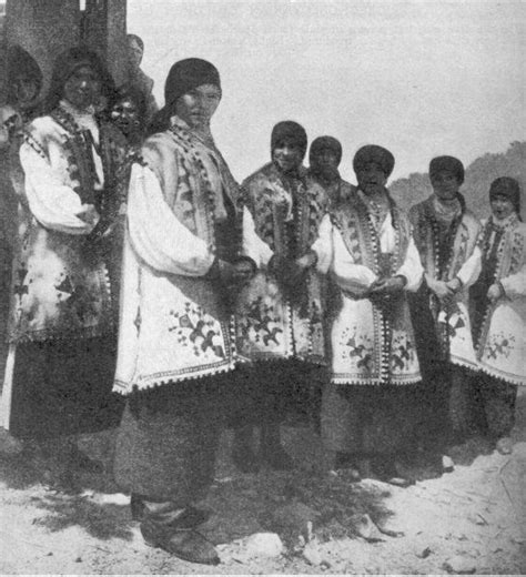 Women in Ruthenia c1936 from the NSDK Photo Library | Vintage photography, Photo, Folk