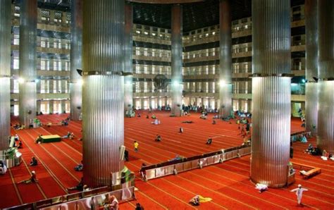 Istiqlal Mosque The Grand Architecture in South East Asia - IdeTrips