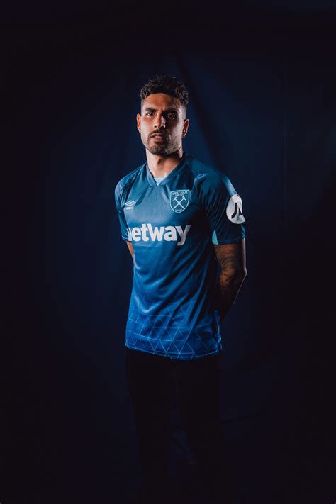 West Ham United 2023-24 Umbro Third Kit - Football Shirt Culture - Latest Football Kit News and More