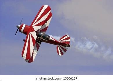 Redwhite Biplane Air Show Stock Photo 13306159 | Shutterstock