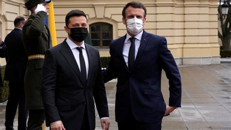 Macron meets Zelensky in Ukraine, as Russia keeps the world guessing ...