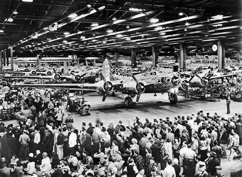 5,000th Boeing B-17 Built Photograph by Underwood Archives