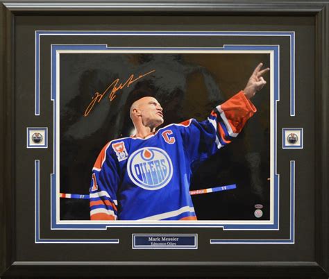 MARK MESSIER AUTOGRAPH 16X20 PHOTO 23X28 FRAME - EDMONTON OILERS - AJW ...