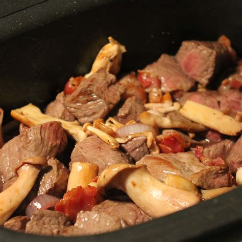 Slow Cooker Boeuf Bourguignon Recipe | I Can Cook That