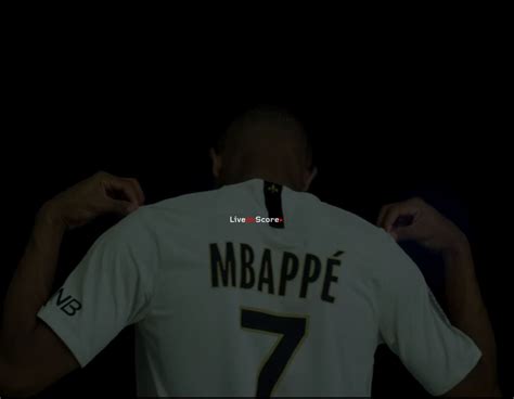 Mbappé to wear number 7