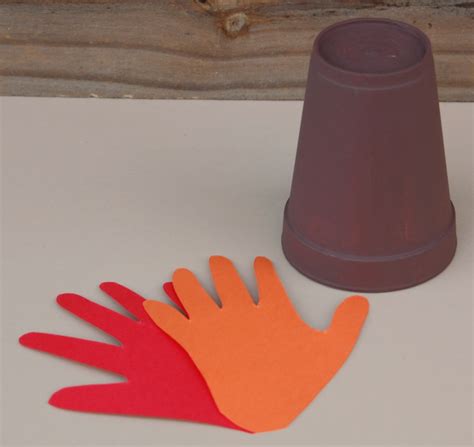 Handprint Turkey Craft - The Resourceful Mama