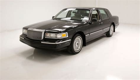 1996 Lincoln Town Car | Classic Auto Mall