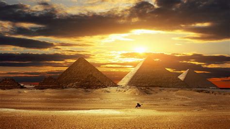 Download Man Made Pyramid HD Wallpaper