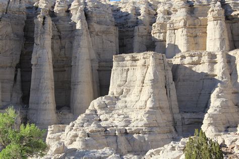 Temple of Stone Plaza Blanca Abiquiu New Mexico. [OC] [5184x3456] http://ift.tt/2s5gi1Z Plaza ...