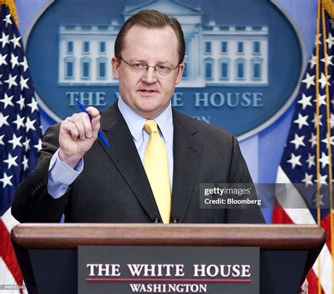 Robert Gibbs, press secretary for U.S. President Barack Obama, speaks ...