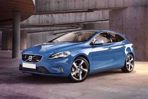 Volvo V40 Price, Images, Mileage, Reviews, Specs