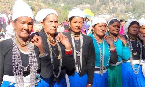 Traditional Dress of Uttarakhand - Garhwali & Kumaoni Dress