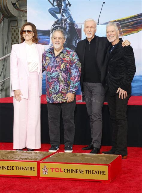 Sigourney Weaver, Jon Landau, James Cameron, Stephen Lang Editorial ...