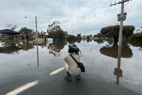 Behind the scenes of the ABC's coverage of Victoria's floods - ABC News