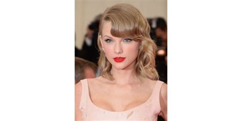 9 Celebrities With Red Lips - Celebrities Wearing Red Lipstick