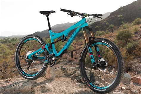 Pivot Makes New Mach 6 Enduro Bike Longer, Lower - Singletracks Mountain Bike News