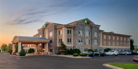 Holiday Inn Express & Suites Saginaw Hotel IHG