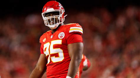 Andy Reid provides Chris Jones injury update for Christmas Day game vs ...