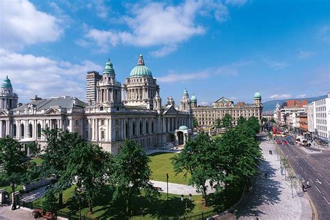 Belfast City Hall - Belfast City Sightseeing