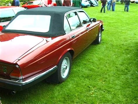 IMCDb.org: 1983 Jaguar XJ6 Convertible [Series III] in "The Best of ...