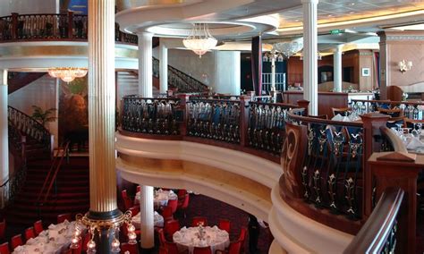 5 Essential Dining Room Etiquette Tips for Cruise Ship Guests to Follow