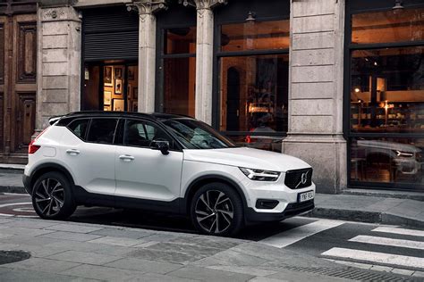 人気のボルボXC40が一部仕様変更と価格改定を実施し3月25日より発売 | 自動車情報・ニュース WEB CARTOP