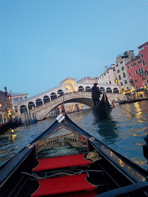 Went on a gondola ride in Venice, Italy : r/europe