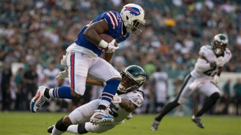 LeSean McCoy Has Wild Message About Dallas Cowboys QB Controversy