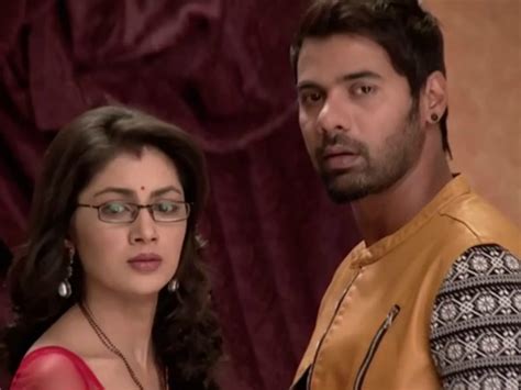 Kumkum Bhagya: Pragya Repents For Not Believing Abhi; Takes Nikhil’s Help To Expose Tanu ...