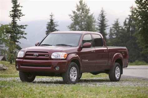 Best Used Pickup Trucks Under $10,000 – the Top Pick Comes From Japan