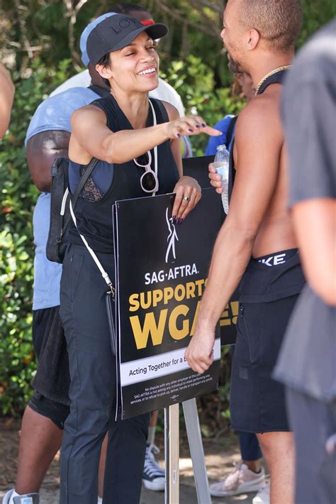 Rosario Dawson - Supports the SAG-AFTRA Strike in LA 07/14/2023 ...