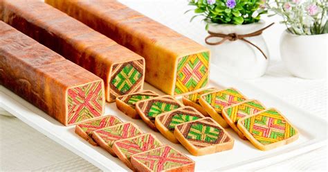 Malaysian Cakes Called 'Kek Lapis Sarawak' Look Like Kaleidoscopes Geometric Cake, Geometric ...