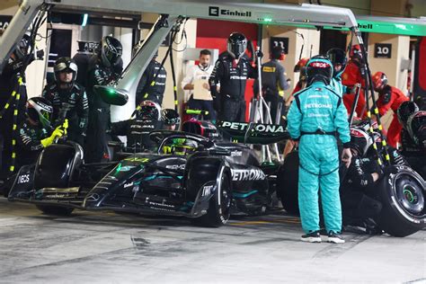 Mercedes' F1 Resurgence: Possible in 2024? - APEX BITE - F1 Newsletter