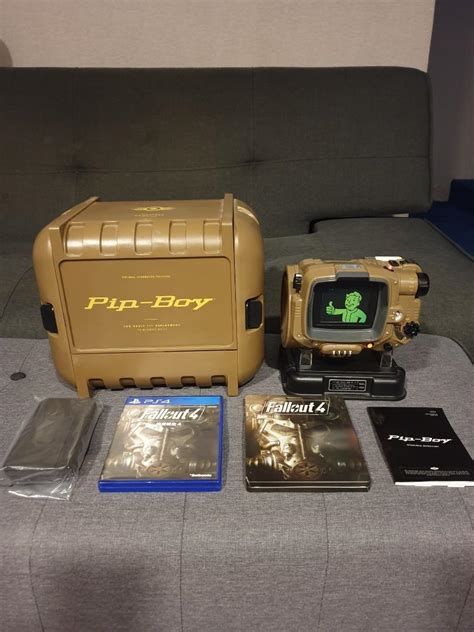 Fallout 4 Pip-Boy Edition Lifesize Pip-Boy Replica, Steelbook game PS4, Video Gaming, Video ...