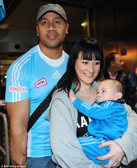 All Blacks' Jonah Lomu dies aged 40, an unstoppable force cut ...