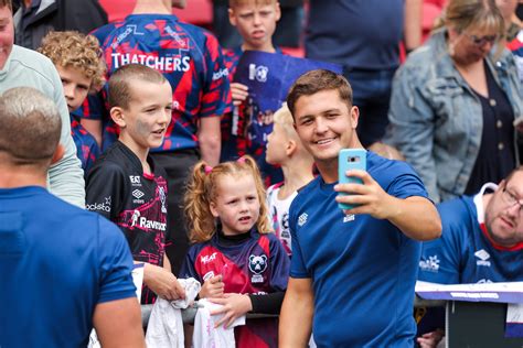 Gallery: Open training session at Ashton Gate - Bristol Bears Rugby