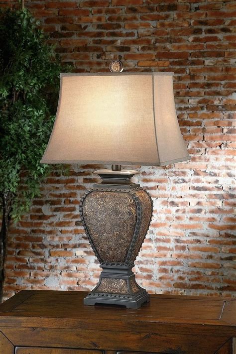 Western Lamp w/ Faux Leather Embossed Base | Lámparas victorianas ...