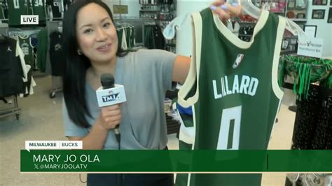 Milwaukee Bucks release '0' Damian Lillard jersey