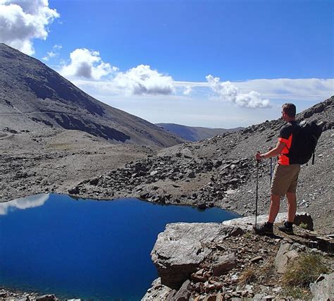 Day Walking Tours to mountain lakes of the high Sierra Nevada, Spain