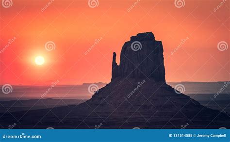 Sunrise Behind the East Mitten, Monument Valley Stock Image - Image of national, arizona: 131514585