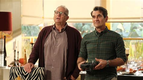 A final Modern Family Thanksgiving is stuffed with tension and lessons learned