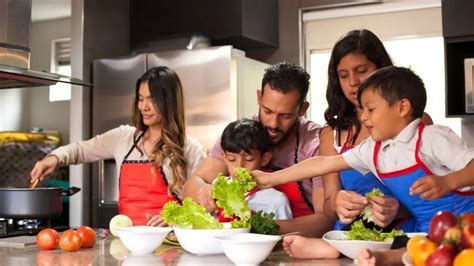 Family Food: 5 Top Tips That Will Make You Enjoy Home Cooking