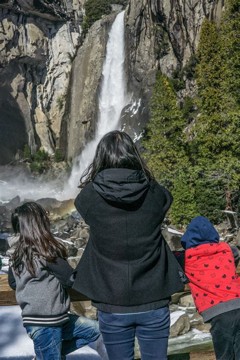 7 Must Do Activities In Yosemite This Winter