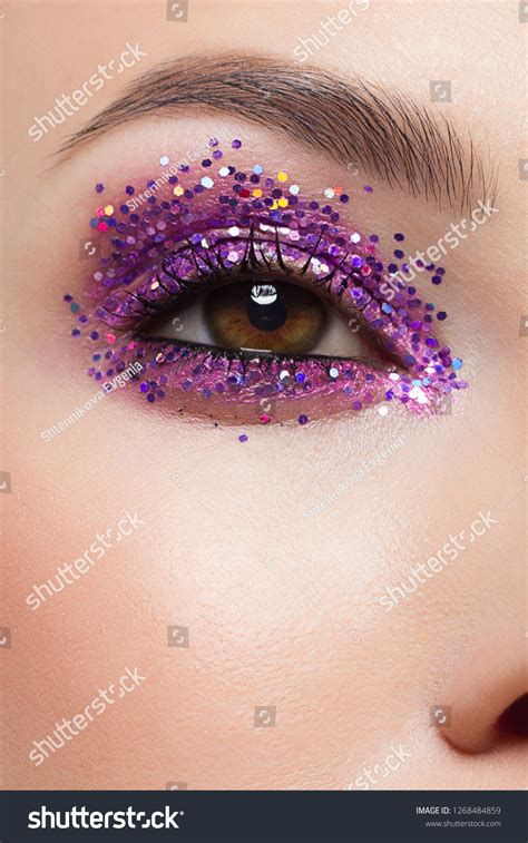 31,265 Glitter Eye Makeup Images, Stock Photos & Vectors | Shutterstock