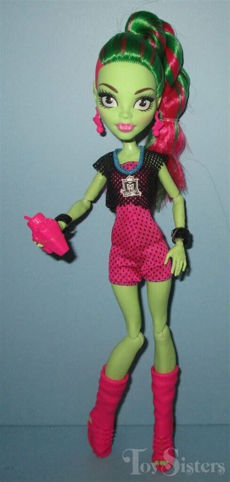 Monster High One Team, One Scream Casketball Champ Venus McFlytrap (2017) #DXY08 - Toy Sisters