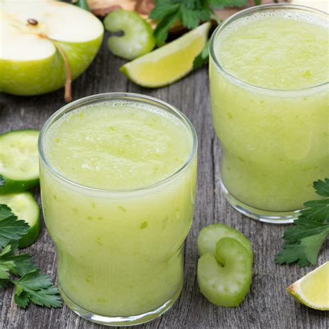 Minty Cucumber Lemon Parsley and Celery Juice - Nutribullet Recipes