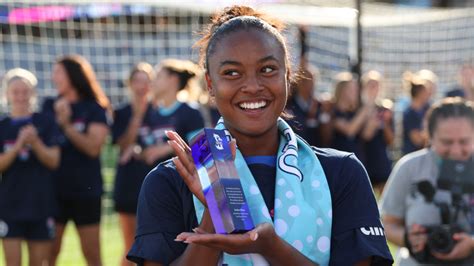 Teenager Jaedyn Shaw is growing her game with San Diego Wave: 'I feel like a lot of it is just ...