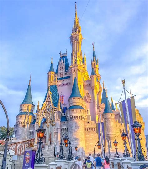 Disney World VS Disneyland Castles, What's the Difference and Which Is Better?
