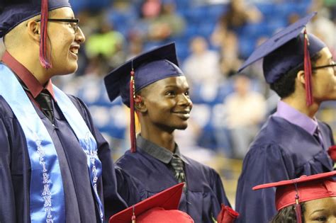 Christiana High School graduation | News Gallery | newarkpostonline.com