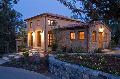 Tuscan Mediterranean House Exterior Design